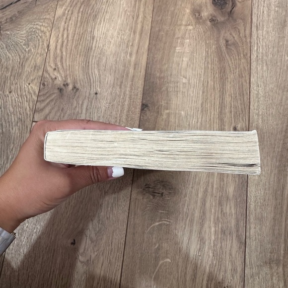 Big Magic Book by Elizabeth Gilbert - Picture 4 of 7